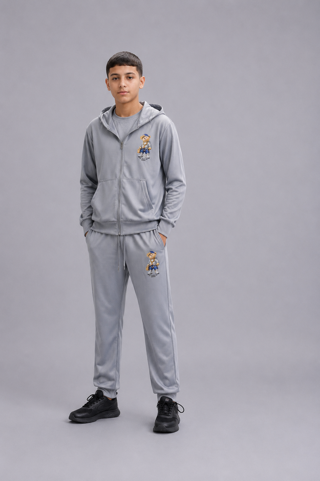 Ensemble garçon jogging imprimé – Veste zippée capuche + pantalon –  Lot de 12 Pièces (Tailles 4 à 14 ans) - 50011M