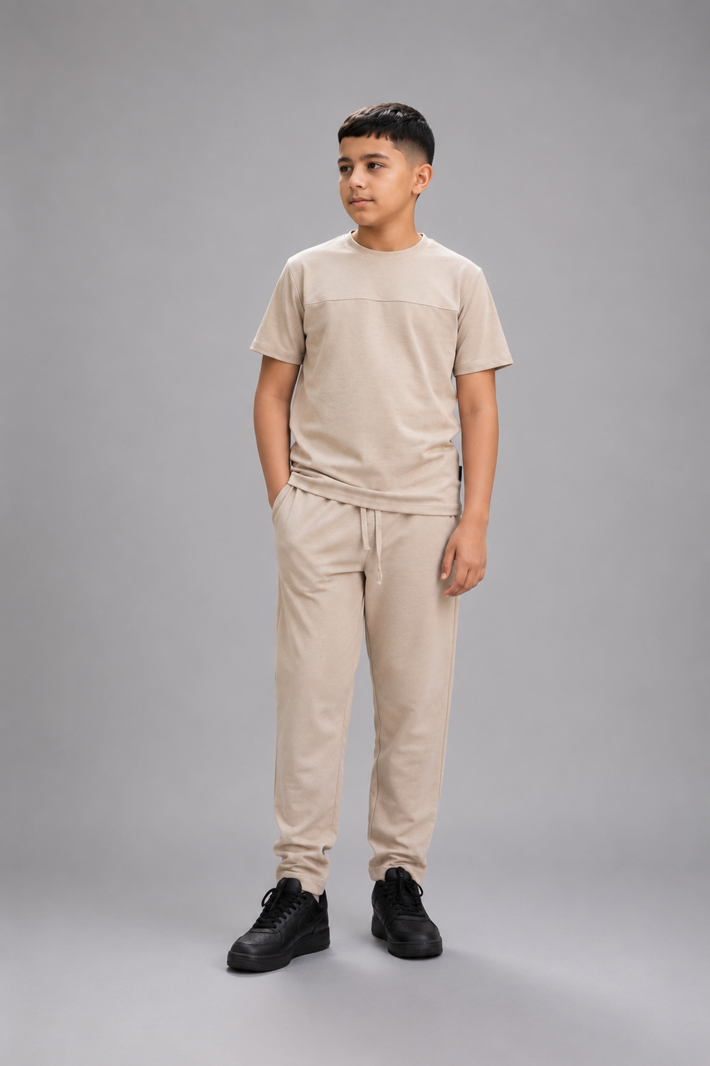 Ensemble garçon t-shirt et pantalon léger –  Lot de 12 Pièces (Tailles 4 à 14 ans) - 51007M
